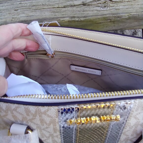 Michael Kors NEW $598 Sheila Satchel Bag No Callouts - Picture 5 of 9